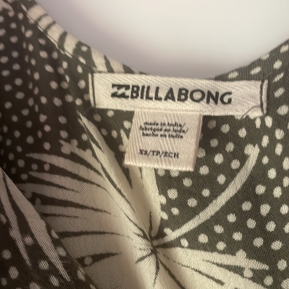 Billabong palm print lace up blouse - Picture 2 of 4